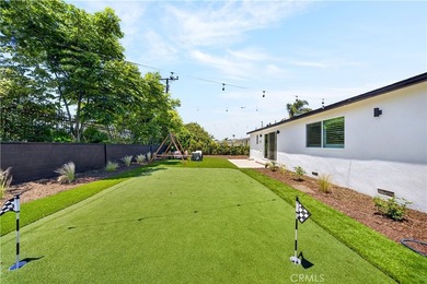 Welcome to this stunning, fully remodeled 3-bedroom, 2-bathroom - photo 44