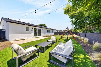 Welcome to this stunning, fully remodeled 3-bedroom, 2-bathroom - photo 46