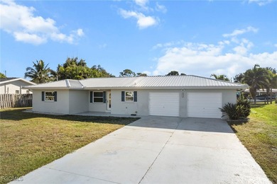 Caloosahatchee River Home For Sale in North Fort Myers Florida