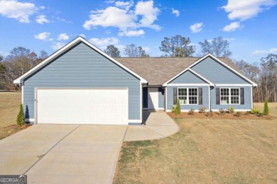 Lake Home For Sale in Hartwell, Georgia