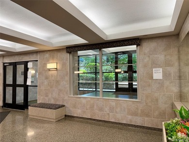 This spacious bright one bedroom one bathroom corner Co-op unit - photo 2