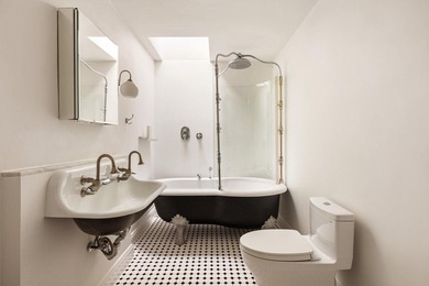 Classic Chelsea Townhouse Living, Thoughtfully Reimagined On one - photo 17