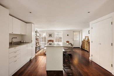 Classic Chelsea Townhouse Living, Thoughtfully Reimagined On one - photo 21