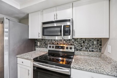Under contract-accepting backup offers. BELOW MARKET VALUE! - photo 22