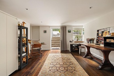 Classic Chelsea Townhouse Living, Thoughtfully Reimagined On one - photo 22