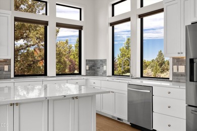 Stunning Northwest Modern masterpiece on a prime corner lot! - photo 10