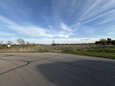 Escape the hustle and enjoy the perfect blend of privacy, space - photo 4