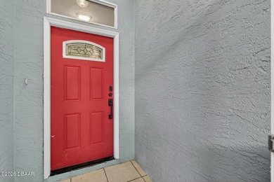 Welcome to a beautifully maintained home that blends comfort - photo 8
