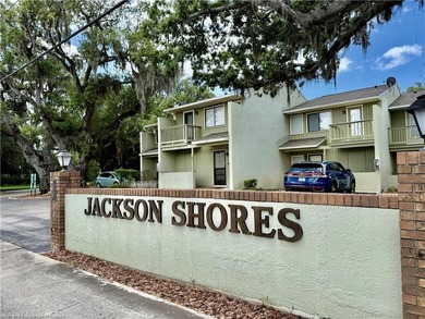Welcome to effortless lakefront living in the desirable Jackson - photo 3