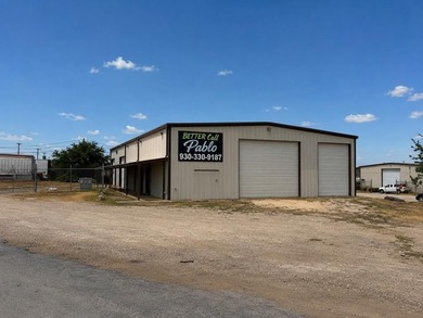 6000 F2 free-span, metal, insulated warehouse with 4 - 12' - photo 4