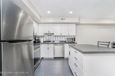 Welcome to 33 Linda Lane, a beautifully maintained multi-level - photo 14