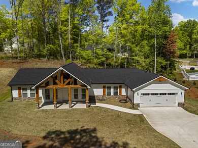 West Point Lake Home For Sale in Lagrange Georgia