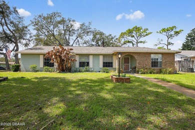 Welcome to this beautifully maintained 3-bedroom, 2-bath home - photo 3