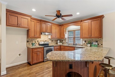 Welcome home to this charming residence in sought-after Cobbs - photo 15