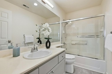 This one is not to be missed! You're very own private end unit - photo 17