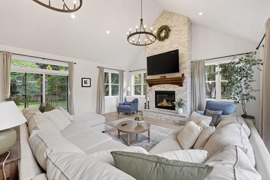 A Truly exceptional, fully reimagined home where modern luxury - photo 19