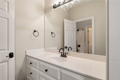 Welcome home to this charming residence in sought-after Cobbs - photo 30