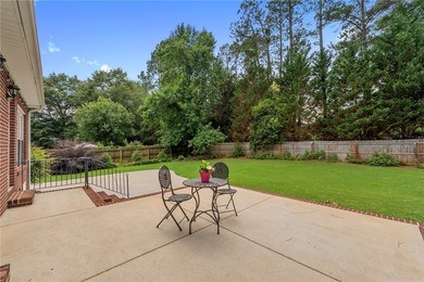 Welcome home to this charming residence in sought-after Cobbs - photo 37