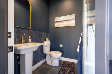 Welcome to elevated living in this stunning custom-built home - photo 38