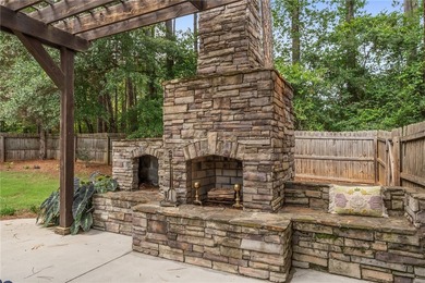 Welcome home to this charming residence in sought-after Cobbs - photo 38