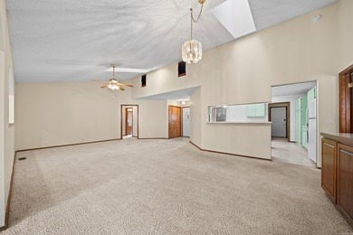 Welcome to your dream retreat, a single-level 3-bedroom, 2 - photo 6
