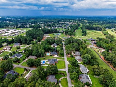 Welcome home to this charming residence in sought-after Cobbs - photo 47