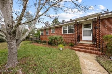 St. Johns River Home Active Under Contract in Jacksonville Florida