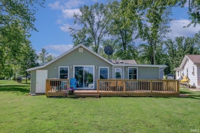 Lake Home For Sale in Wawaka, Indiana