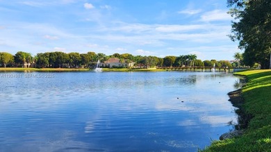 Lake Townhome/Townhouse For Sale in Miramar, Florida