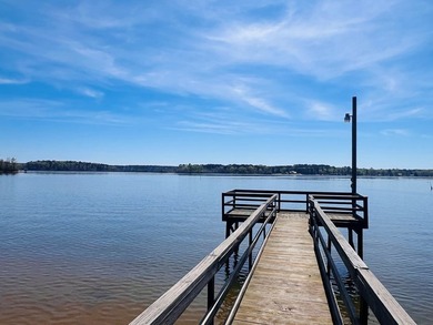 WATERFRONT traditional brick ranch home located on Palo Gaucho - photo 11