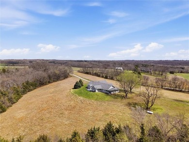Escape to your own private slice of the countryside with this - photo 15