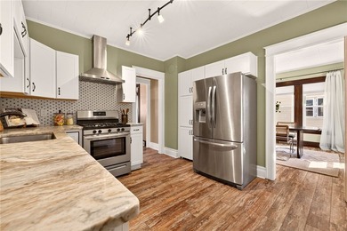 In the heart of Park Ave, THIS HOUSE HAS IT ALL!!! Welcome to 4 - photo 20