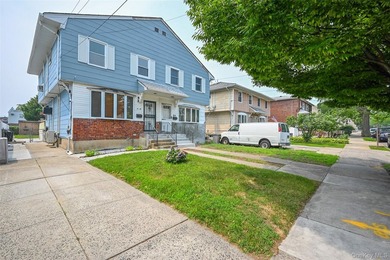 Welcome to this beautifully updated semi-detached single-family - photo 2
