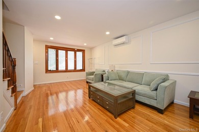Welcome to this beautifully updated semi-detached single-family - photo 4