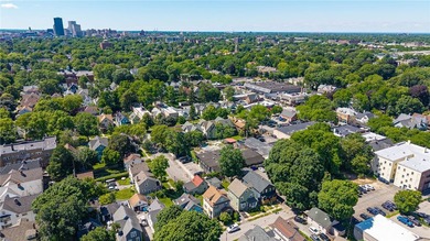 In the heart of Park Ave, THIS HOUSE HAS IT ALL!!! Welcome to 4 - photo 45