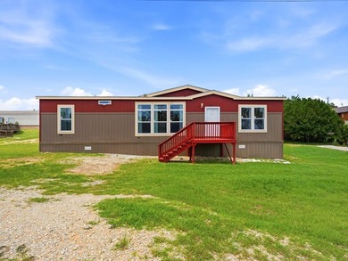Nestled in the beautiful Texas Hill Country, this manufactured - photo 1