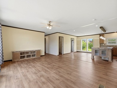 Nestled in the beautiful Texas Hill Country, this manufactured - photo 3