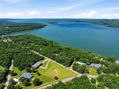 Calling all lake lovers with a soft spot for clever living-this - photo 11