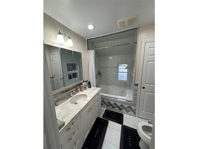 Move right into this beautifully maintained 4-bedroom, 4 - photo 12