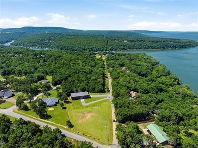 Calling all lake lovers with a soft spot for clever living-this - photo 13