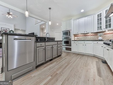 Welcome to your Forever home, where timeless elegance meets - photo 13