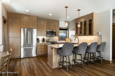 Luxury, one-of-a-kind ski-in/ski-out townhome at Schweitzer - photo 16