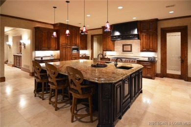Prestigious Gated Waterfront Estate. Privacy, Distinction, and a - photo 17