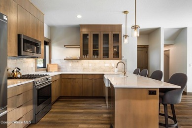 Luxury, one-of-a-kind ski-in/ski-out townhome at Schweitzer - photo 17