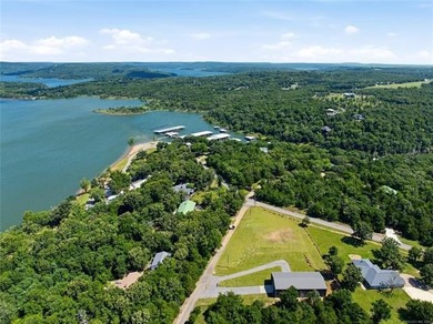 Calling all lake lovers with a soft spot for clever living-this - photo 18