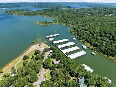 Calling all lake lovers with a soft spot for clever living-this - photo 20