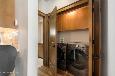 Luxury, one-of-a-kind ski-in/ski-out townhome at Schweitzer - photo 22
