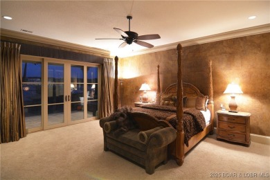 Prestigious Gated Waterfront Estate. Privacy, Distinction, and a - photo 23