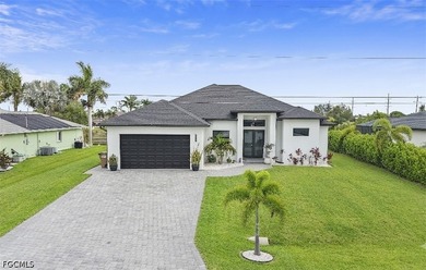 WELCOME TO THIS STUNNING LUXURIOUS WATERFRONT HOME...SPECTACULAR - photo 3