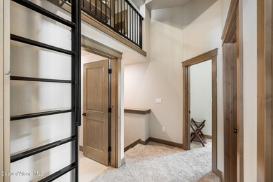 Luxury, one-of-a-kind ski-in/ski-out townhome at Schweitzer - photo 25